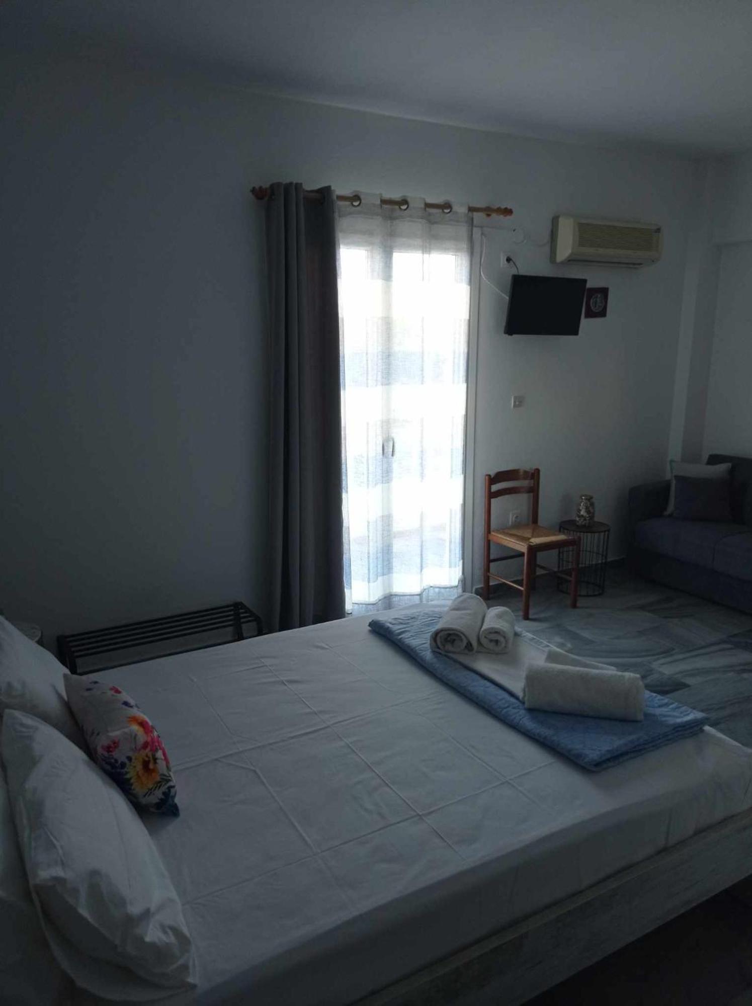 Kantouni Guest House By The Sea Batsíon Quarto foto