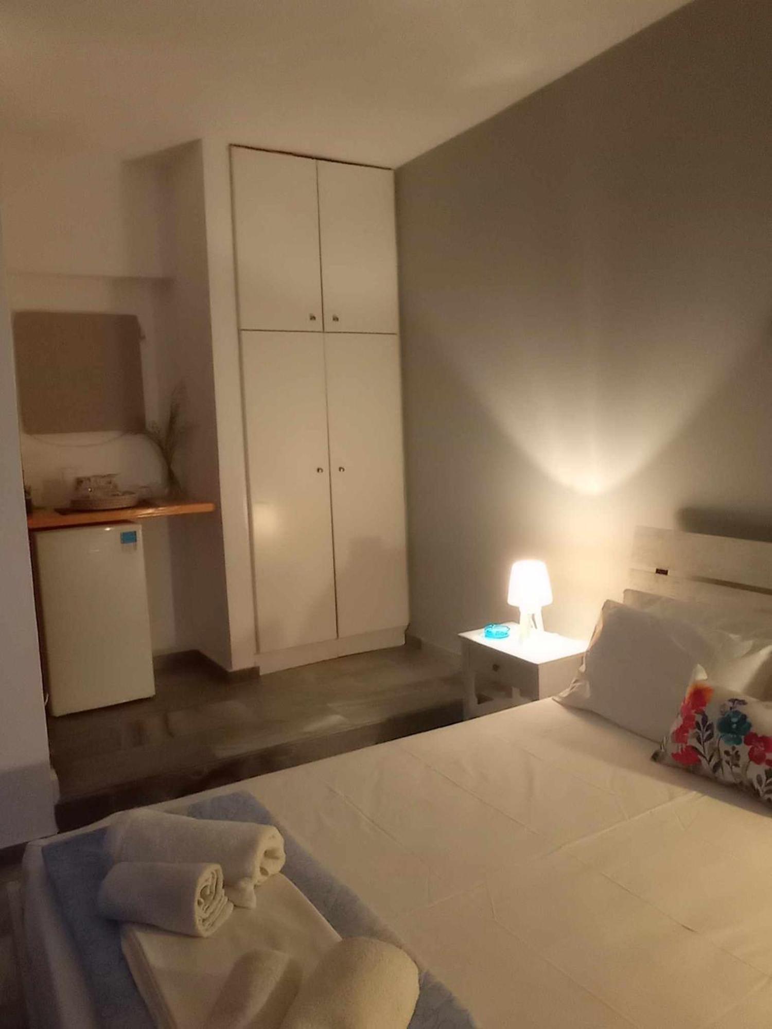 Kantouni Guest House By The Sea Batsíon Quarto foto
